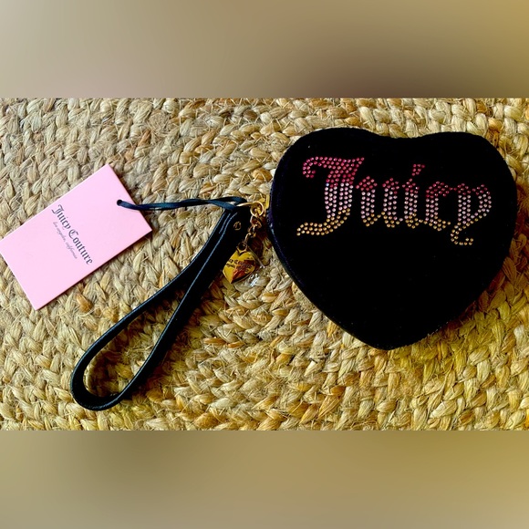 NEW JUICY COUTURE Black Velvet Licorice Heart Zip Around Wristlet 🩷 - Picture 2 of 7
